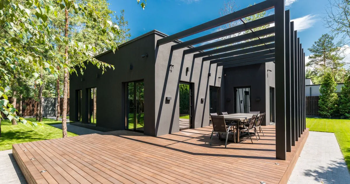 North-Facing Backyard vs North-Facing Front: Which Matters More?